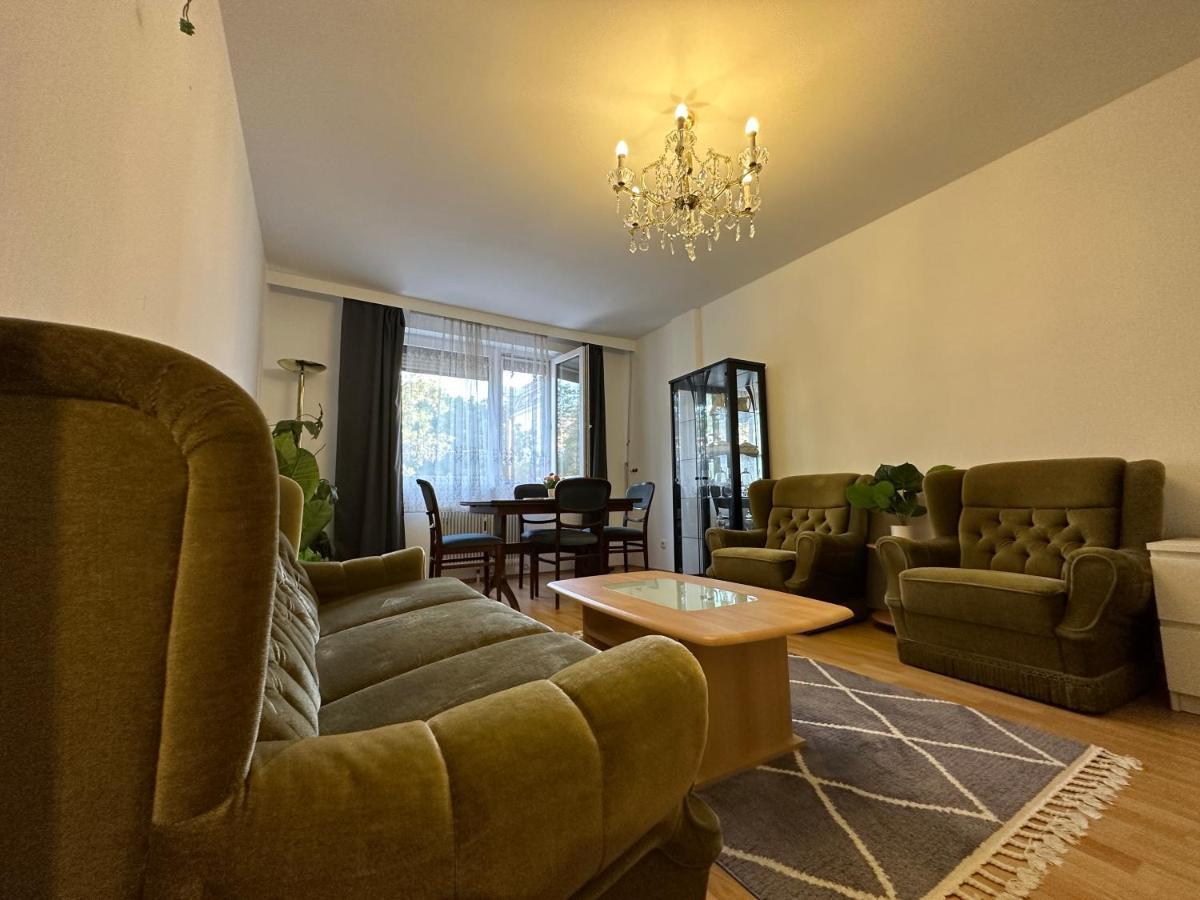 2 Rooms Flat With Balcony, Near Of Center Wien Exteriör bild