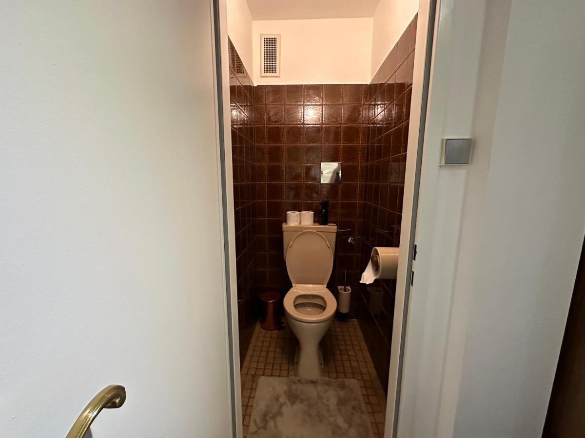 2 Rooms Flat With Balcony, Near Of Center Wien Exteriör bild